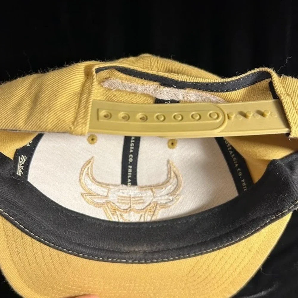 Mitchell Ness Gold Chicago‎ Bulls NBA Snapback Hat Men's Adjustable Streetwear